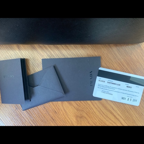 🖤STUNNING PRADA BAULETTO SAFFIANO LUXNERO TOTE🖤 - Picture 7 of 8